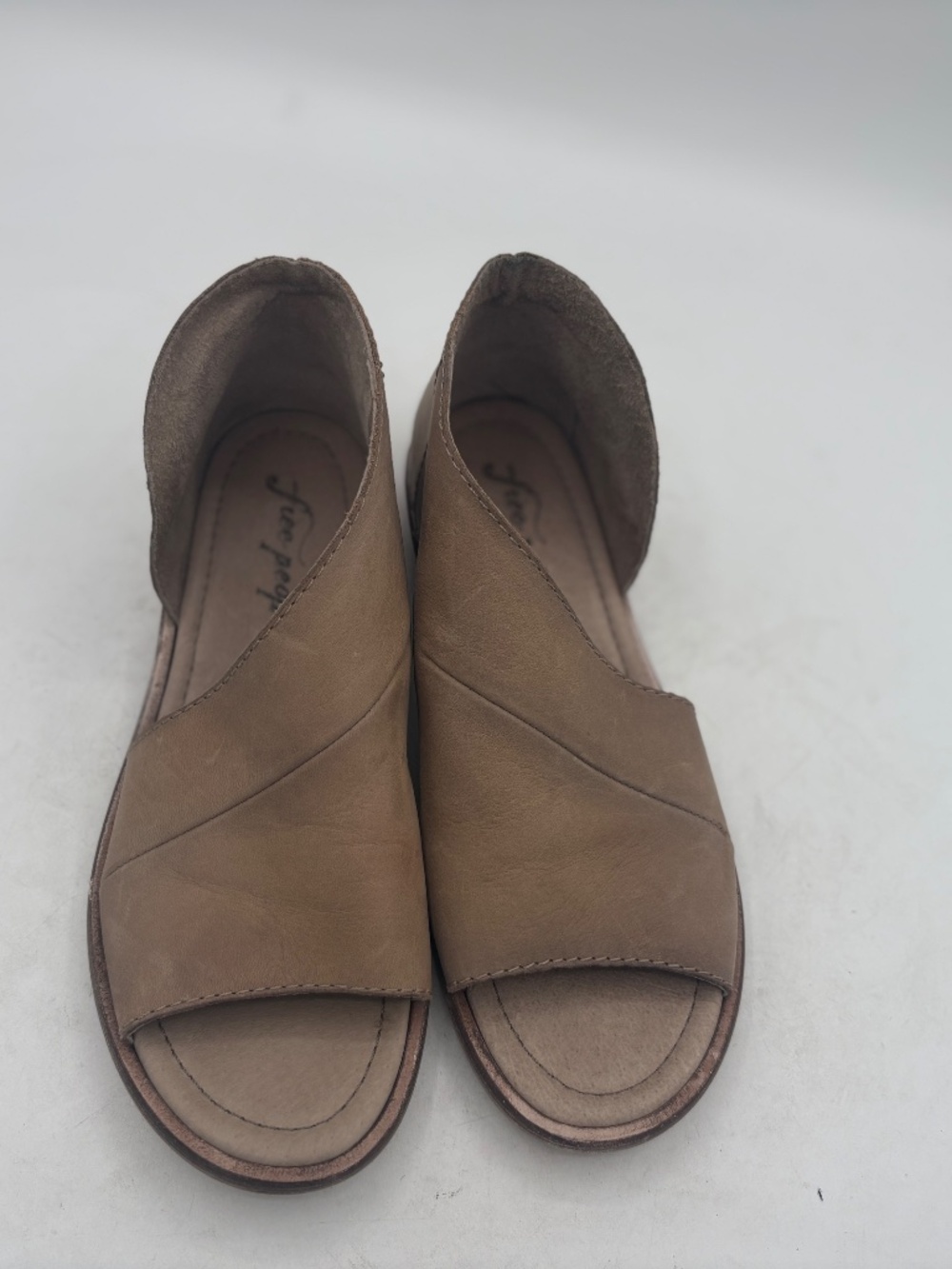Free People Mont Blanc Asymmetrical Sandal Dove Grey Taupe Size 37.5 US 7-7.5 - Picture 11 of 12